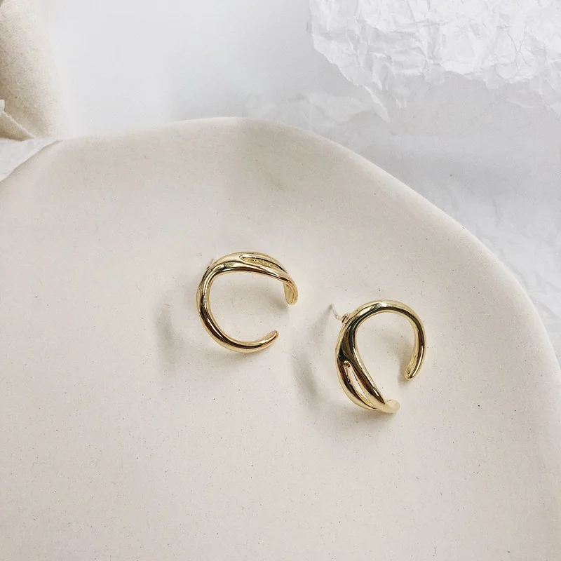 

Korean Earrings Fashion Jewelry Simple Geometric C Stud Earrings Women Accessories Chic Small Moon Studs Earring Jewelry