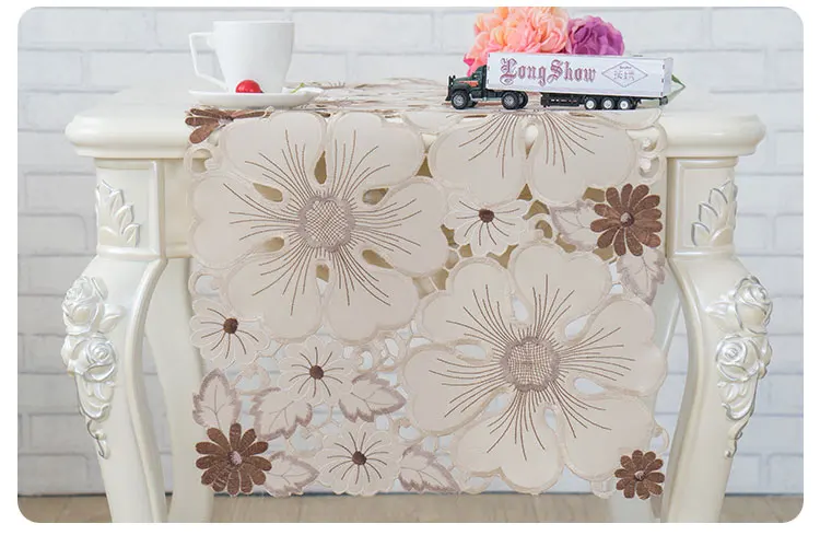 cutwork table runner (2)