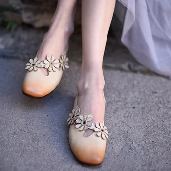 

Artmu Flats Moccasins Shoes Casual Loafers Women Shoes Genuine Leather Slip-On Shallow Shoes Female Footwear Flowers Shoes.