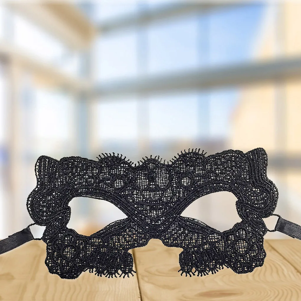 

2018 New Half Face Hollow Out Lace Mask Halloween Nightclub Masquerade Party Ball Fancy Costume Mask