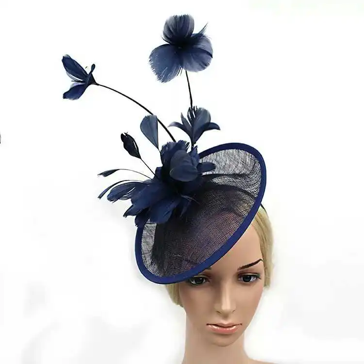 Fascinator de la red de Flor de pelo azul marino y pluma tocados en un peine Bodas