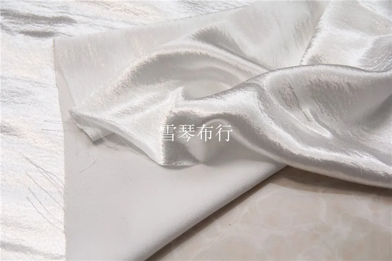

Shiny luster elastic drape White water ripple Ding Wang yarn satin fabric Dress dress wide-legged pants Jenny Story1986