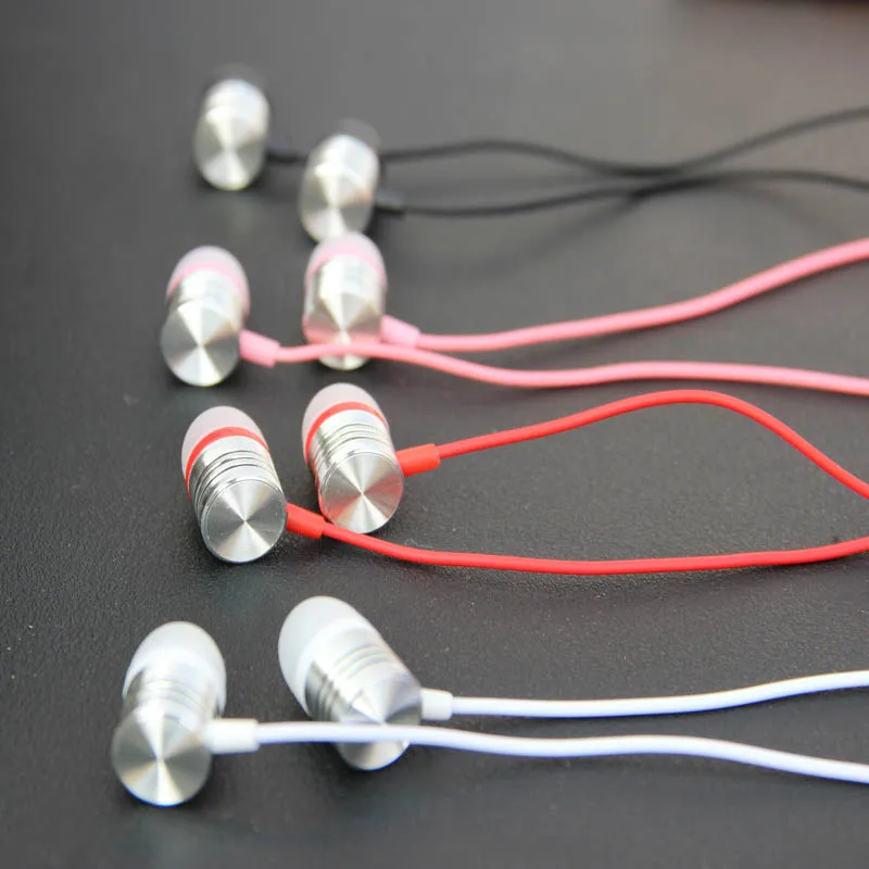 

MP3/mp4 Roping Stereo Subwoofer Earphone In Ear Headset Earbud 1.1M Reflective Fiber Cloth Line Metal Earphone Free Shipping