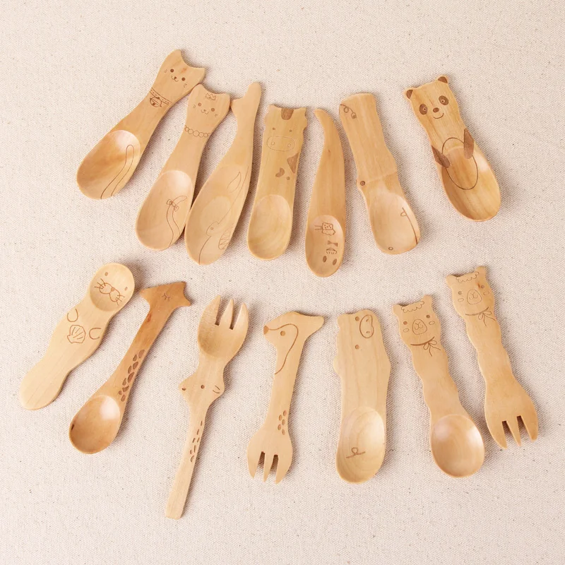 

100pcs/lot Zakka Style Cartoon Animals Small Wooden Spoons for Kids Children Spoon Wood Baby Tableware Christmas Gifts