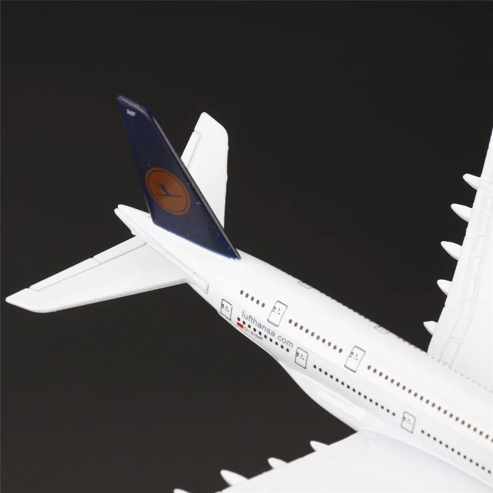 iam0692_7