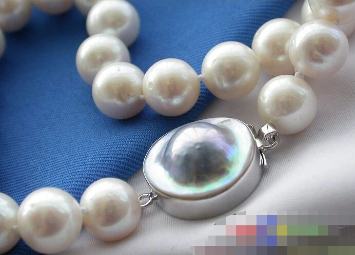 

0907 WHITE ROUND FRESHWATER PEARL NECKLACE MABE