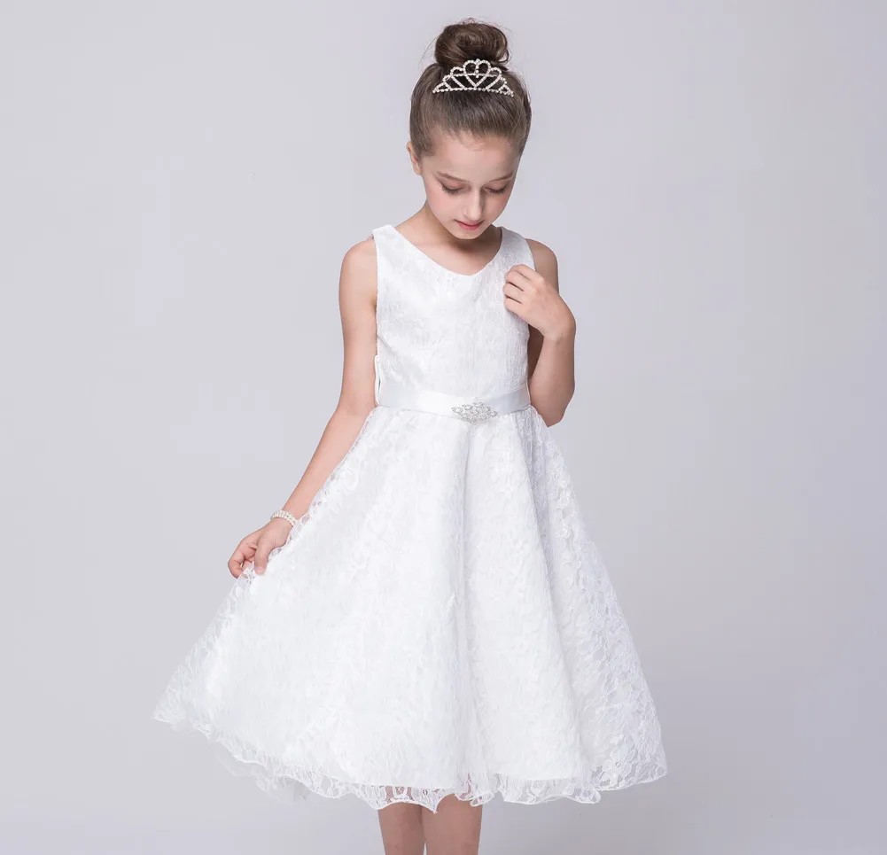Estilo de Flor Vestidos com Strass Casamento da Dama Novo Meninas Vestidos Crianças Rendas Faixa Festa Honra Roupas 26 High Quality Mamãe e Bebê