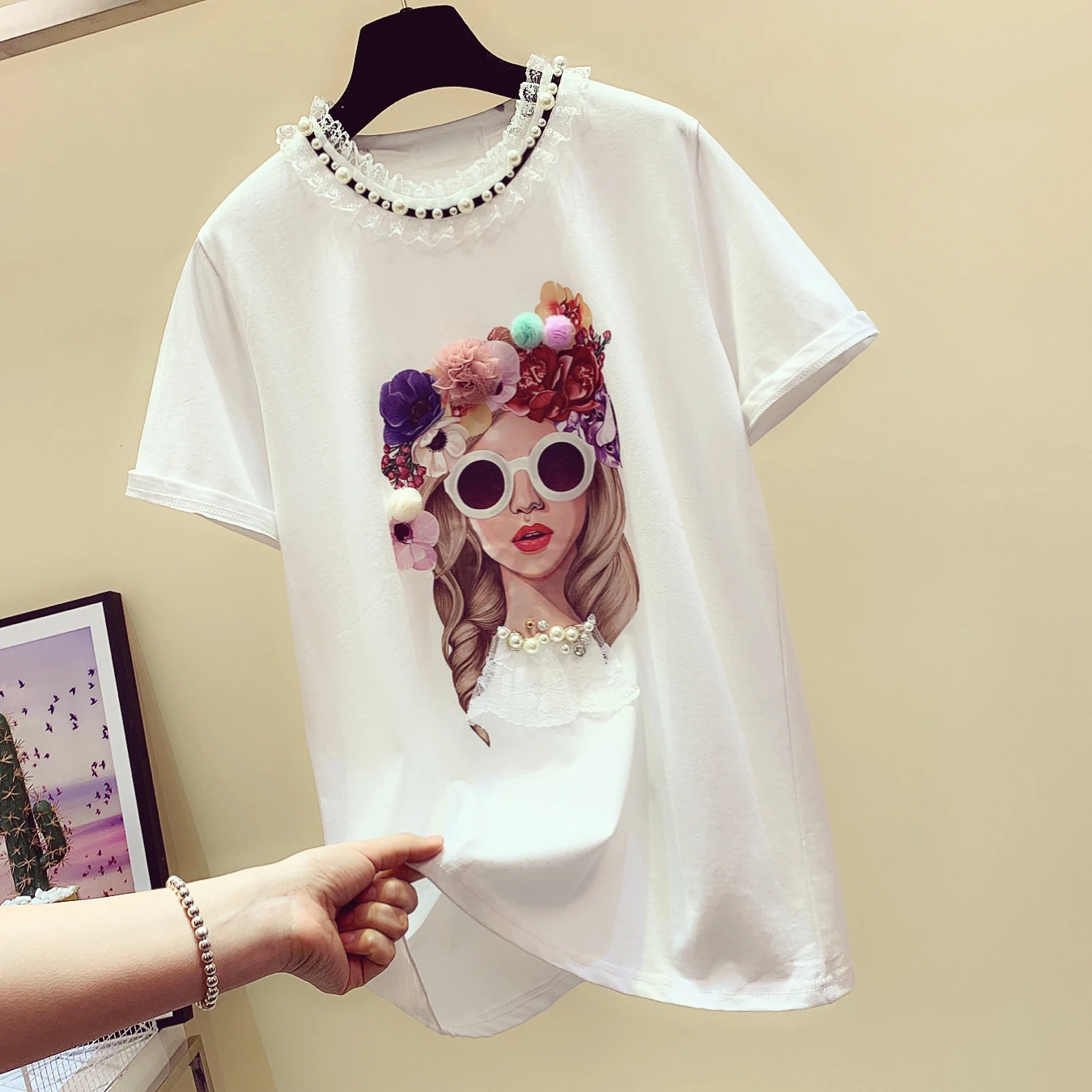 

2019 Spring Summer White Tshirt New Korean Loose Fashion Head Three-dimensional Floral Lace Round Collar T-shirt Student Tops