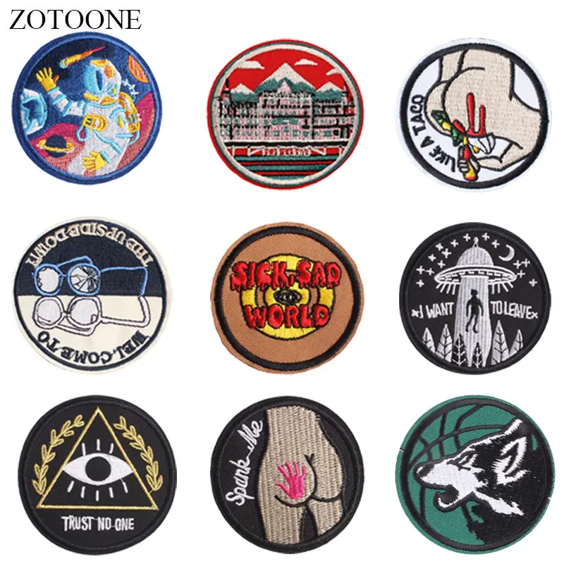 

ZOTOONE Round Badge Wolf Patches Diy Stickers Iron on Clothes Heat Transfer Applique Embroidered Applications Cloth Fabric G