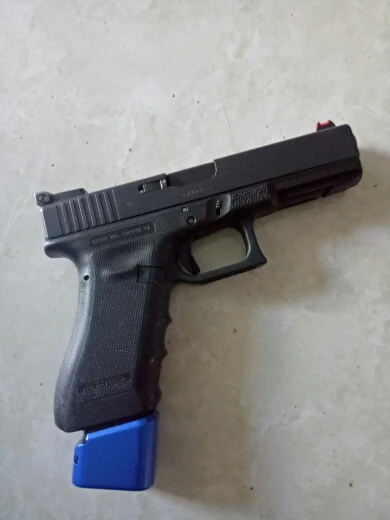 UTB8HYPYk__IXKJkSalUq6yBzVXax