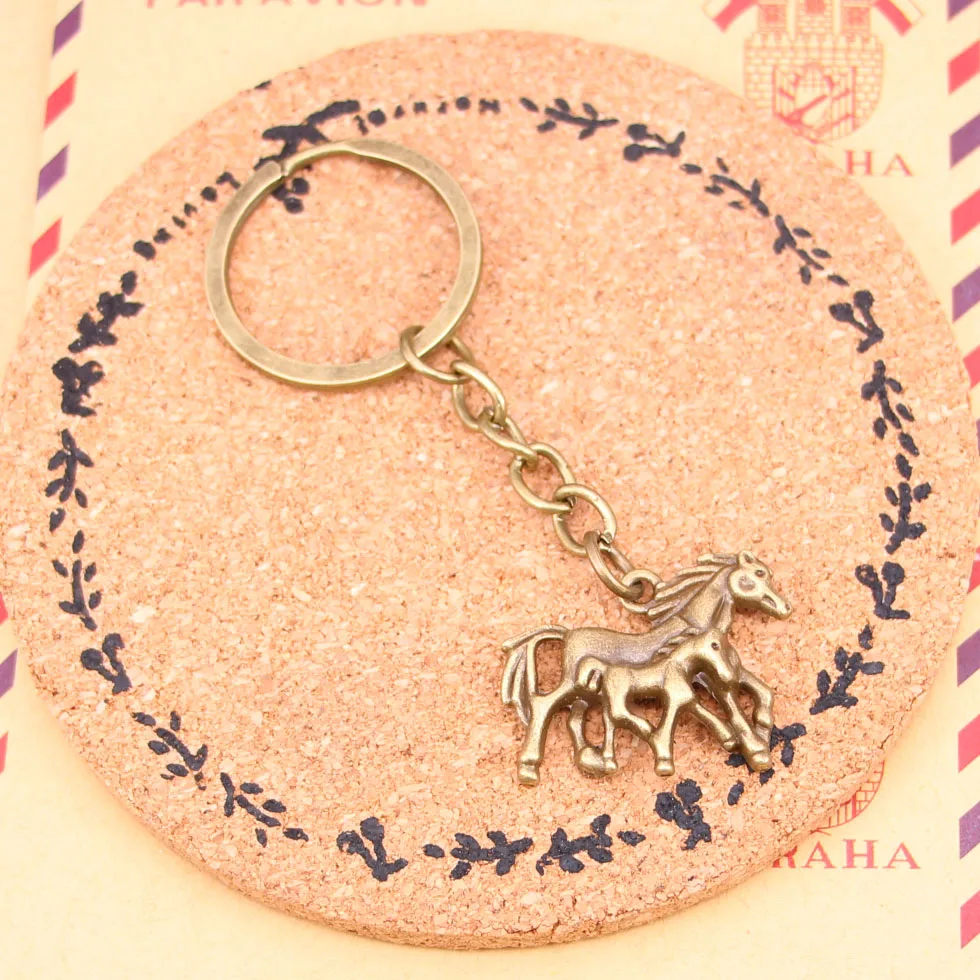 

New Fashion Bronze Pendant Metal Key Chains Accessory,28mm Key Ring Vintage mother son horse Keychain