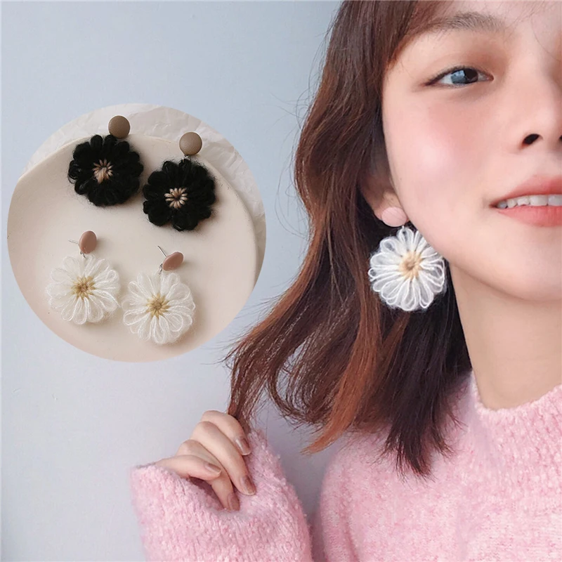 

2019 New Handmade Cute Sweet White Black Cotton Daisy Flower Earrings For Women Girl's Korean Fashion Flower Earring Jewelry