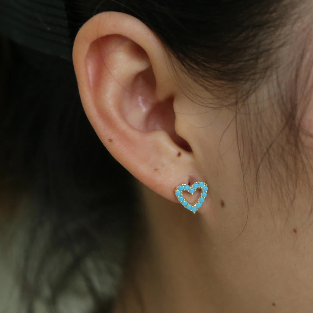 

2018 real 925 sterling silver delicate heart stud earring with turquoises stone paved tiny stud earring for young girl party
