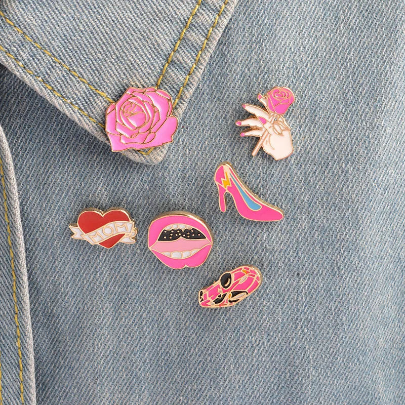 

1PCS pink red series Badges for Backpack Kawaii metal Badges Clothes Icons on Backpack Pin Brooch Badge Decoration