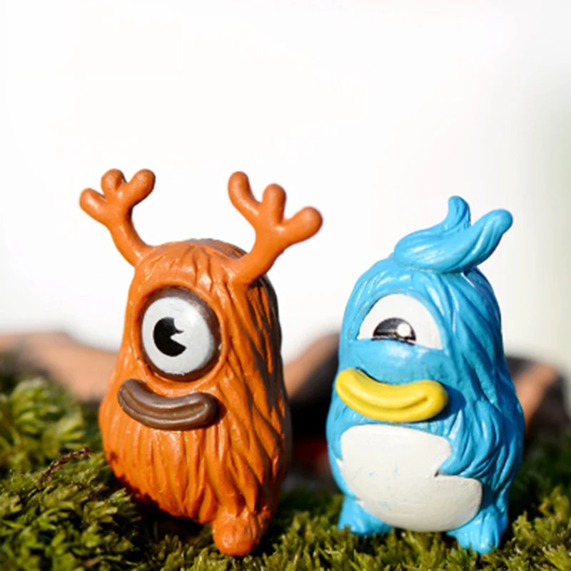 

ZOCDOU 2 Pieces Tree Ghost Dryad Animal Halloween Forest Europe Myth Cartoon Animal Small Crafts Figure Ornament Miniatures DIY