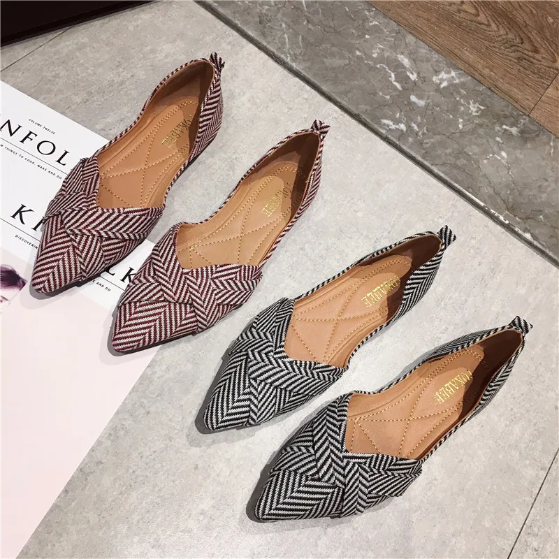 

Breathable mesh women's shoes plus-size professional shoes 2019 European and American style flat heel flat pointed shoes lace wo
