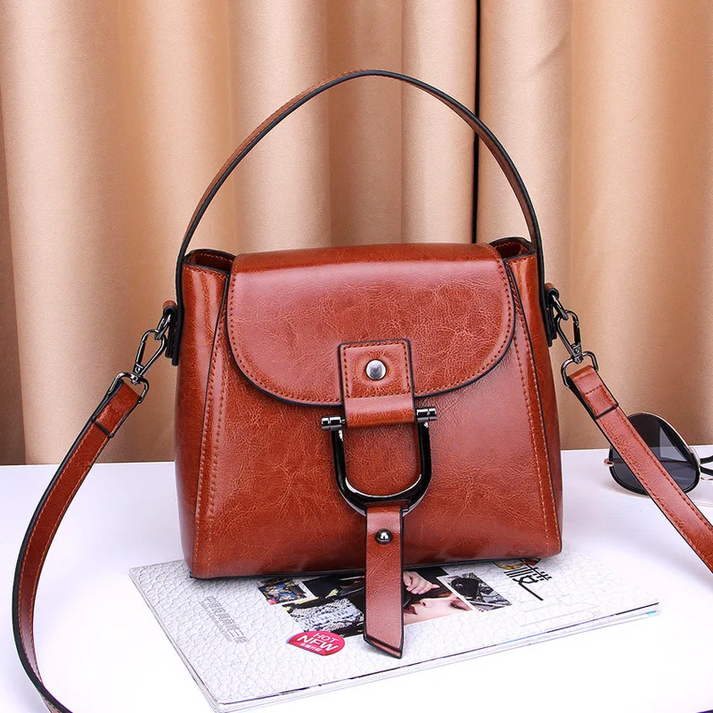 

AODUX Fashion 2018 Small Genuine Leather Women's Messenger Shoulder Bags Ladies Oil Wax Cow Leather Tote Female Designer Bag