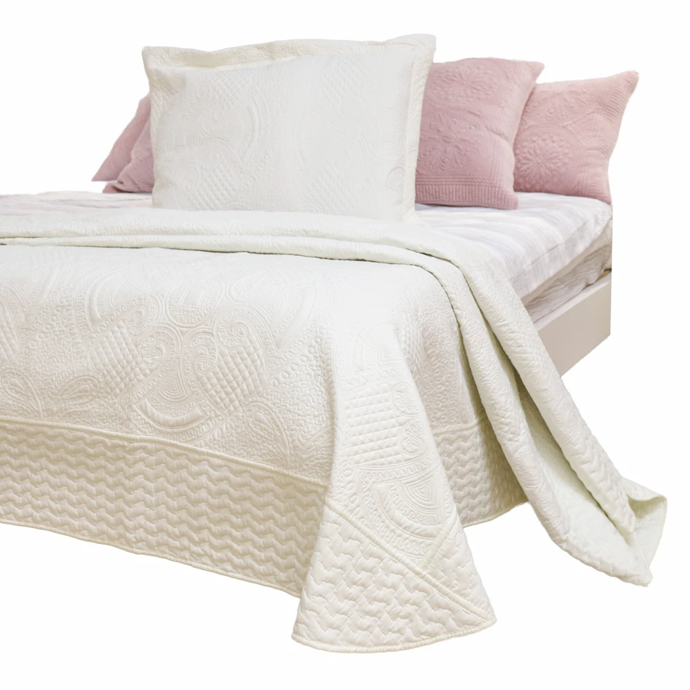 Battilo All Weather Embossed Detail Washable Quilt And Pillowcases