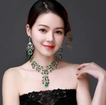 

European and American luxury Banquet fashion color gem flower clavicle chain Flower Dress Accessories Jewelry