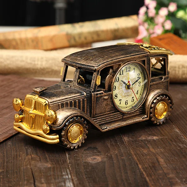 Simulation Vintage Car Alarm Clock Multifunctional Pencil Vase Antique Car Model Table Needle Desktop Clocks Home Decorator