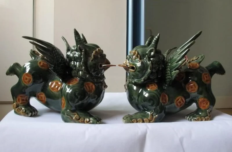 

Chinese WuCai Green porcelain Feng Shui Guardian Coin Money wealth Foo Dog kylin