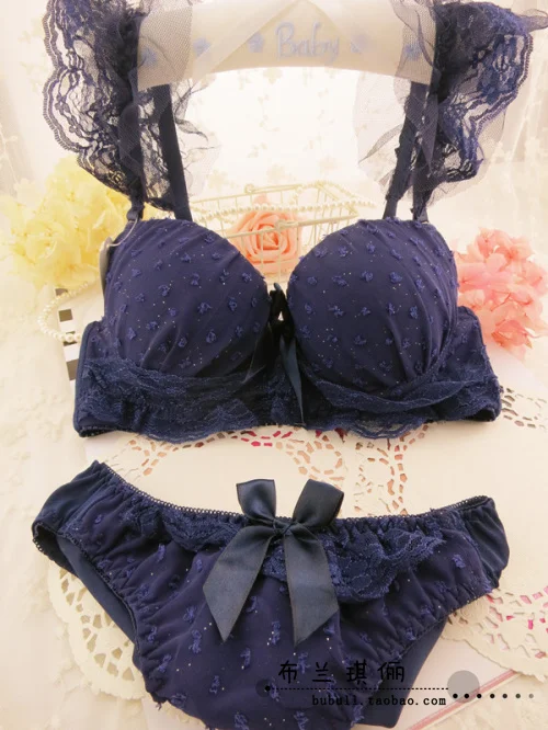 Sweet Dream Lace Shoulder Strap Bra Push Up Sexy Bra Underwear Set