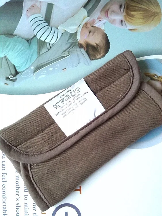 

One pair 100% cotton Looped Fabric Baby Teething Pad/Safety Sucking baby bib Towel - Attached around baby carrier