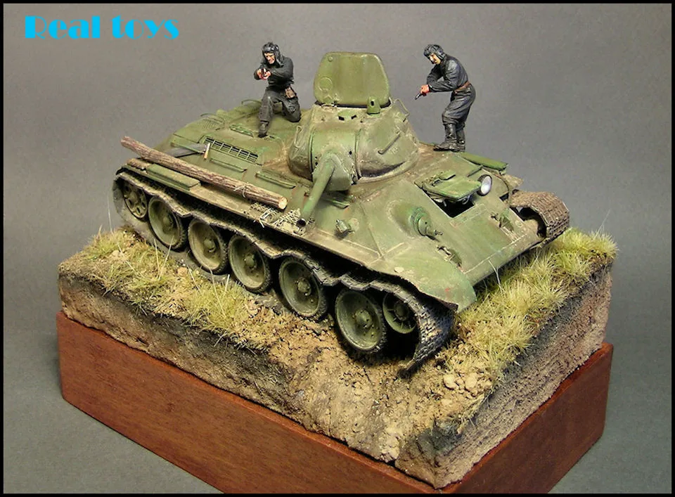 Комплект пластиковых моделей Hobby Boss 1/48 84806 Россия T-34/76 Tank 1942