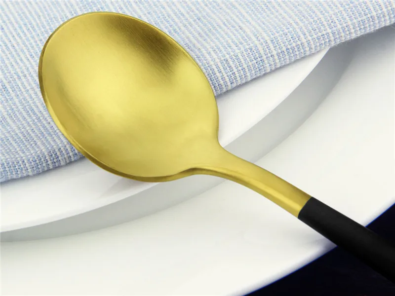 flatware set (9)