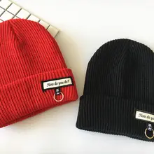 Хлопок Письмо утолщаются зимние трикотажные изделия Теплая Шапка Лыжная шапочка шапка для мужчин и женщин 48