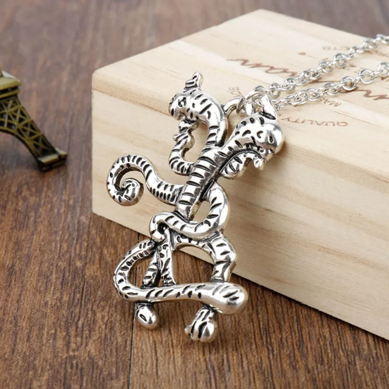 Newest Style Necklaces Two Intertwined Snakes Vintage Jewelry Cosplay