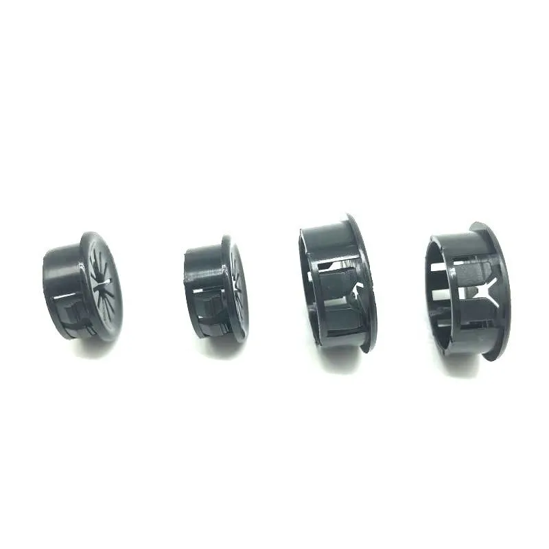 Черная пластиковая втулка RSB для кабеля с защелкой лепестками удерживающая