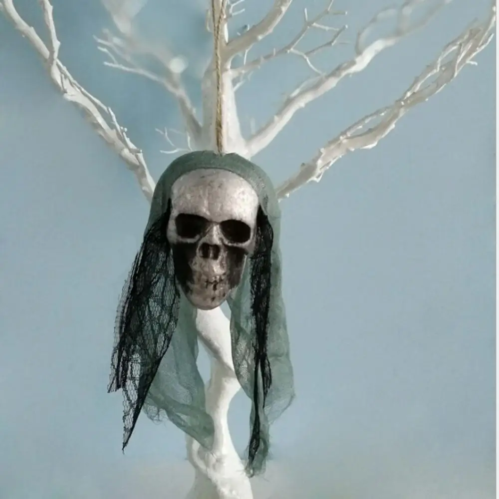 

Horror Scary Halloween Foam Skull with Black Lace and Flowers Hanging Decoration Props Home Garden