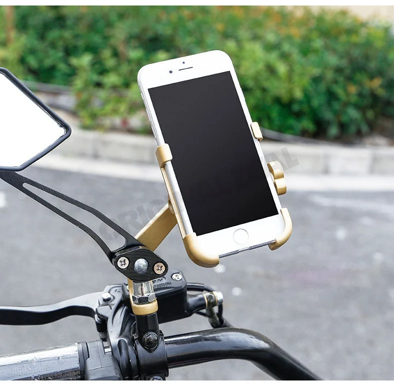 9996250533_832862262