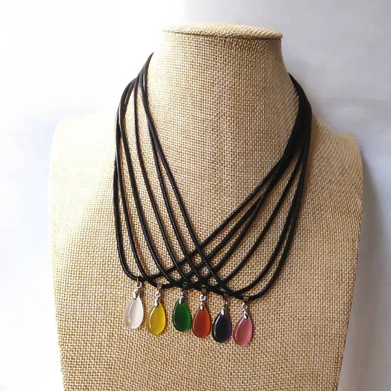 Fine Leather Soft Chain Melon Seeds Buckle Circle Necklace Water Drop