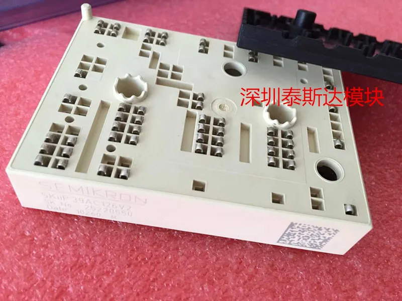 Модуль SKIIP39AC126V2 IGBT 100% новый и оригинальный без подделки MiniSKiip модуль 1200 в а SKIIP39AC126 |