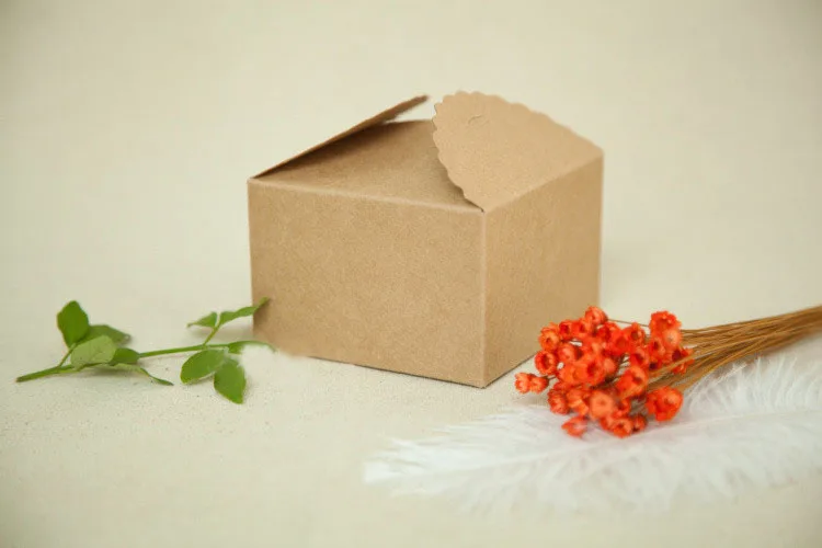 500 шт. 9*9*6 см белый/коричневый крафт-Бумага коробки для конфет/Еда/свадебные /ювелирные изделия Подарочная коробка упаковочные коробки