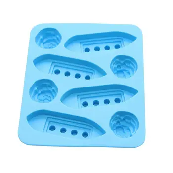 

1PCS New Titanic Ice Mold Silicone Mold Cooking Tools Cookie Cutter Ice Molds Ice Trays Cupcake Box Cupcake Stand Tools