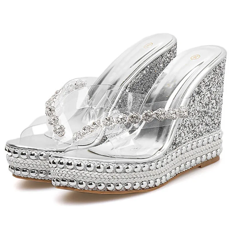 Г., новые серебристые босоножки на танкетке женские босоножки на высокой платформе, украшенные кристаллами женские шлепанцы, модная прозрачная обувь Летняя женская обувь