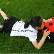 Средний размер семь сердечек Божья коровка плюшевая игрушка красный и черный подушка в виде божьей коровки кукла Подарочная игрушка около 45 см