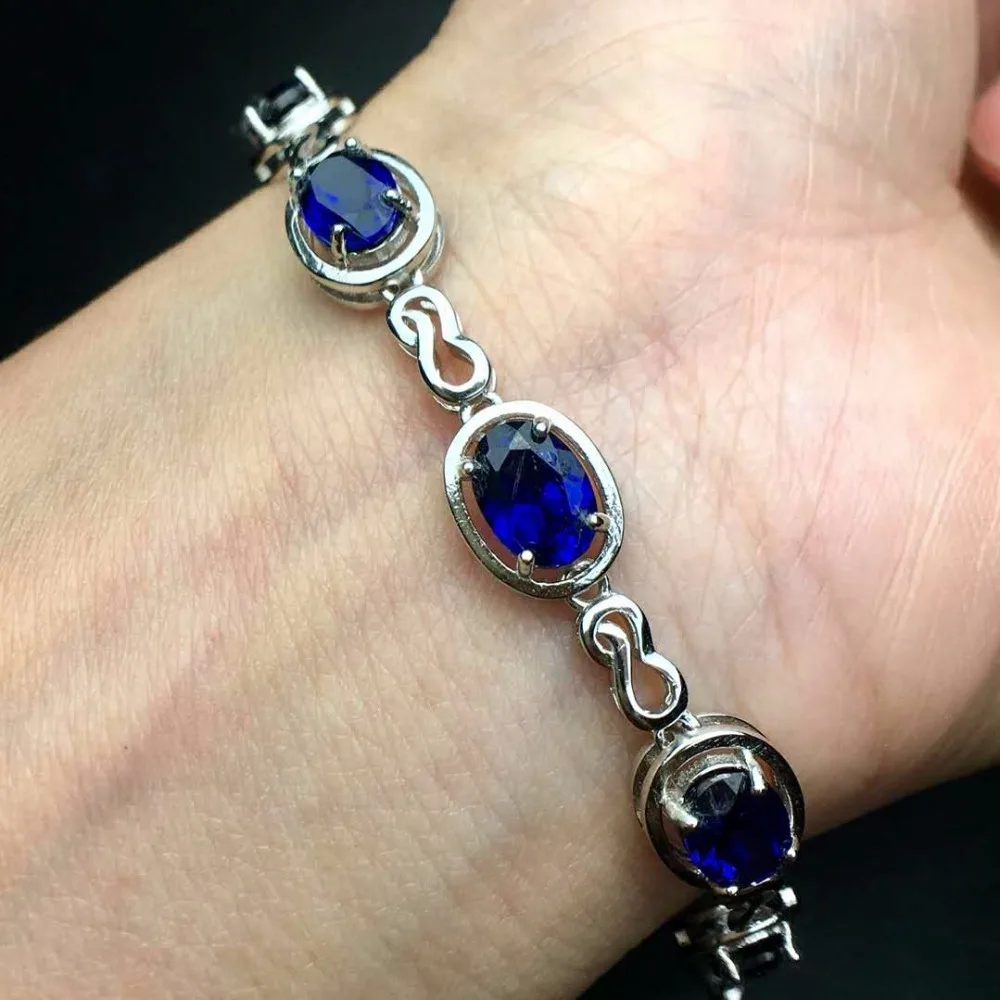 

Premium Sapphire Bracelet shipped.Sapphire belongs to high-grade gem.Symbol of loyalty, constancy, love and honesty.The main sto
