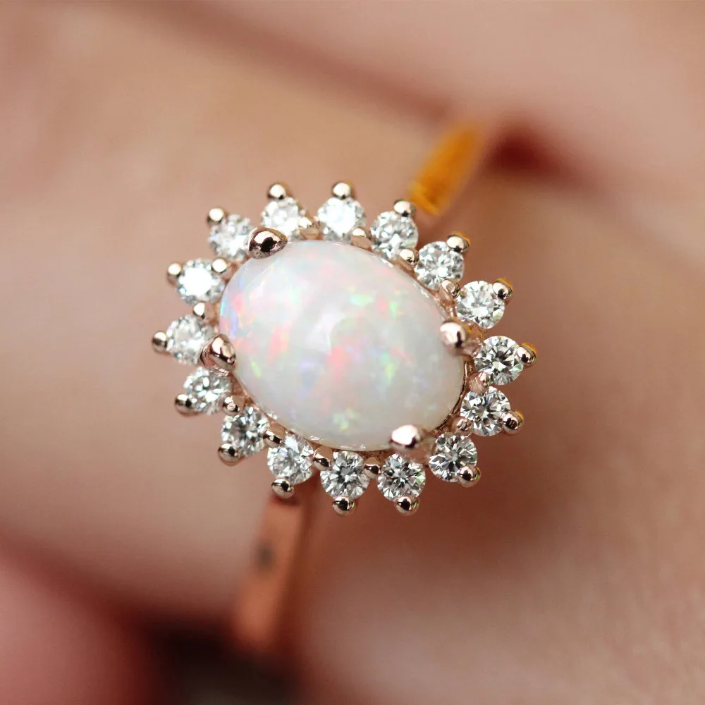 

Luxury Austrian Crystal Rose Gold Color Female Ring Party Wedding Ring Promise Engagement Rings For Women Jewelry Accessories