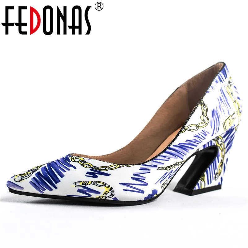 

FEDONAS Vintage Elegant Silk Women Pumps 2019 Spring Summer New Pointed Toe Strange Heels Basic Shoes Woman Wedding Party Shoes