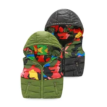 Garçons automne et d’hiver gilet 2016 nouveau Mince à capuchon en coton gilet de mode Camouflage imprimer Kidss modèles vers le bas gilet gilet gilet