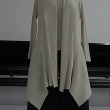 Новинка Miyake fold осеннее свободное с длинными рукавами универсальная эластичная Женская куртка для отдыха гофрированное пальто