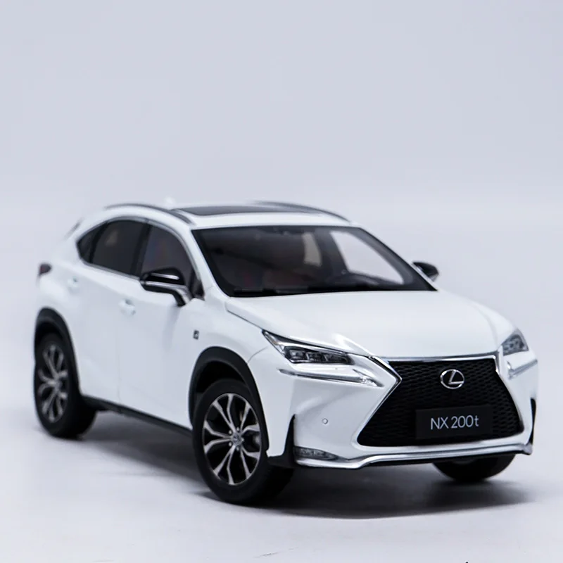 

Rare High quality 1:18 LEXUS NX200T simulated zinc alloy model,advanced metal collection and gift SUV models,free shipping