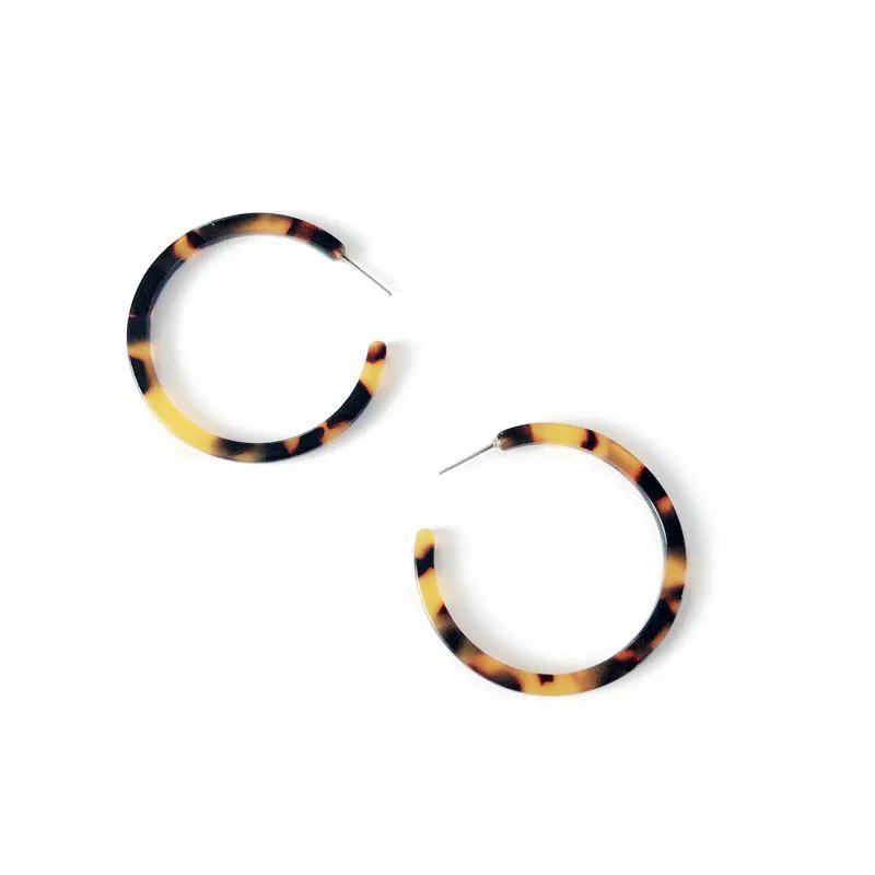 

Free Shipping Sweet Simple C Shaped Tortoise Resin Leopard Print Cute Earring