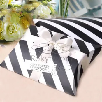 

Free Shipping 50PCS Black White Stripe Pillow Boxes Birthday Party Wedding Favours Sweets Bar Event Table Supplies
