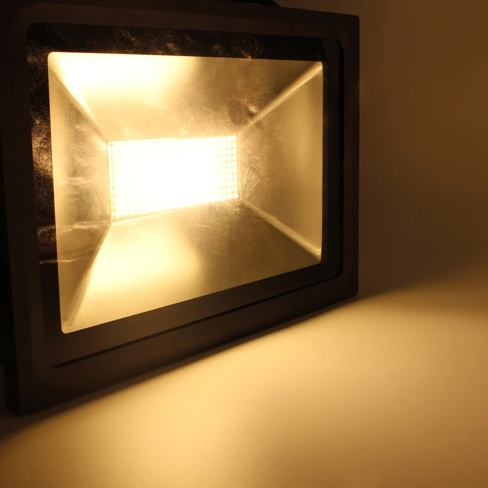 

100W 200LEDs 8500-9500LM SMD2835 AC180-240V Ultrathin Floodlight Spotlight Water-resistant Garden Landscape