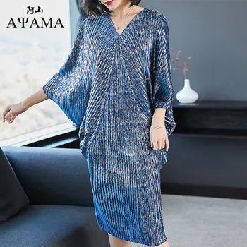 

Women's Spring and Summer 2009 Loose Large Size Slender Belly Bright Silk Bat Sleeve Fold Dress free shipping